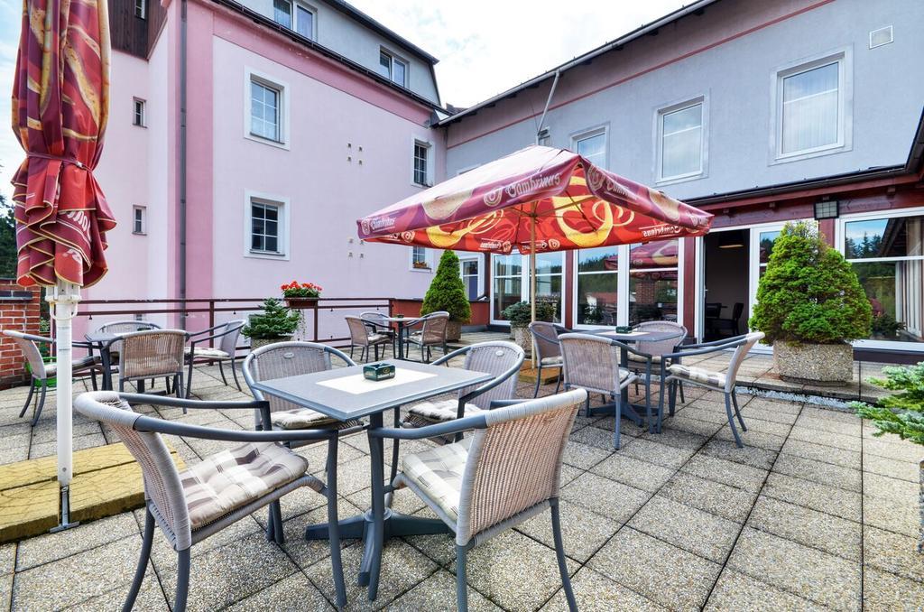 Hotel Filipinum Jablonné nad Orlicí エクステリア 写真