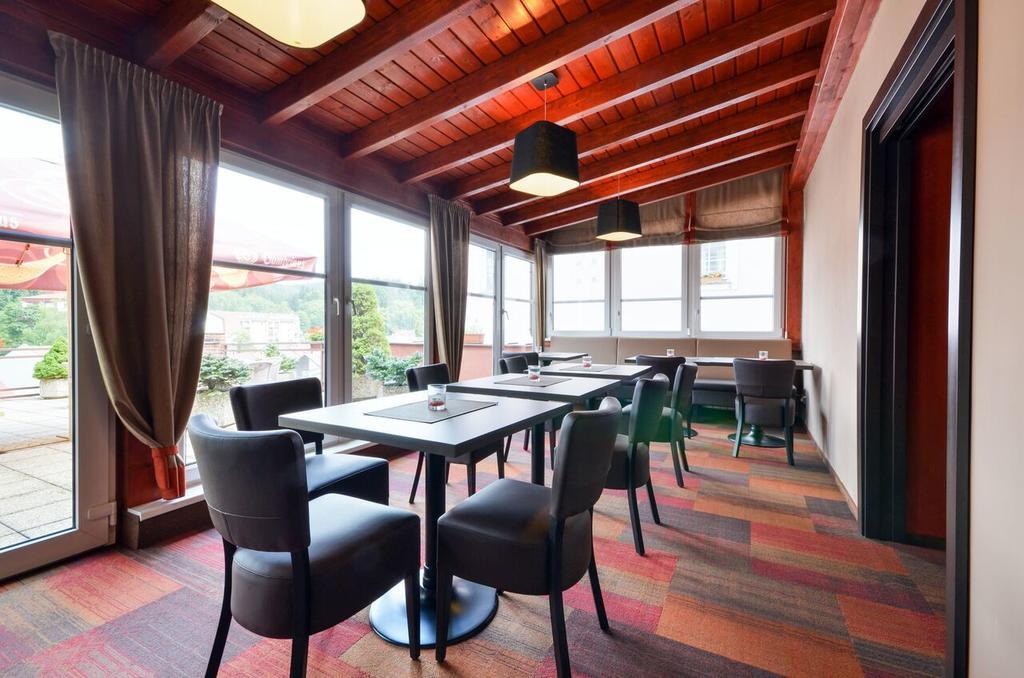 Hotel Filipinum Jablonné nad Orlicí エクステリア 写真